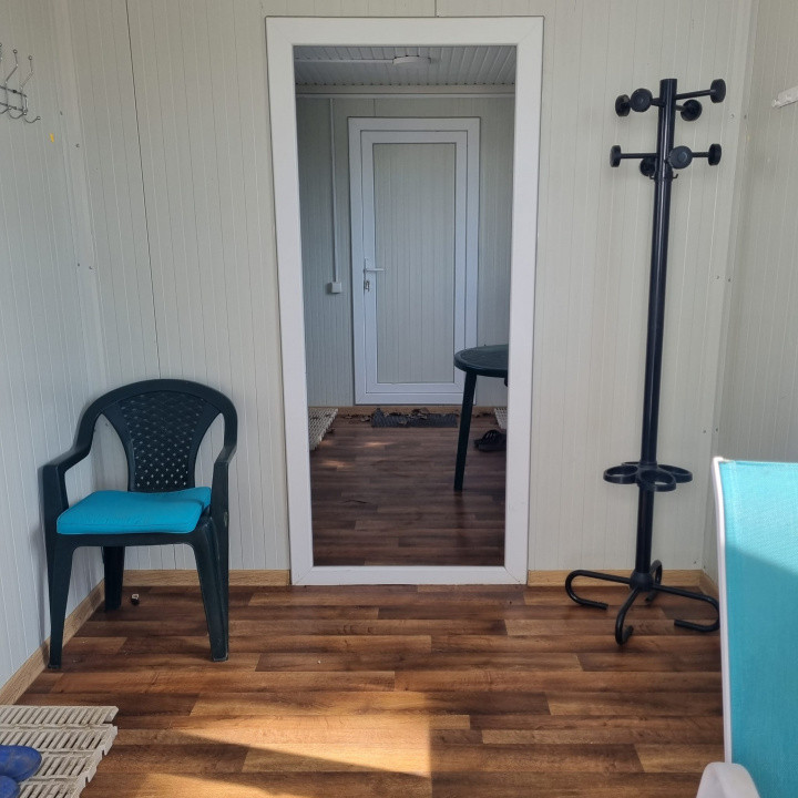 AFACERE LA CHEIE FERMA DE PORCI