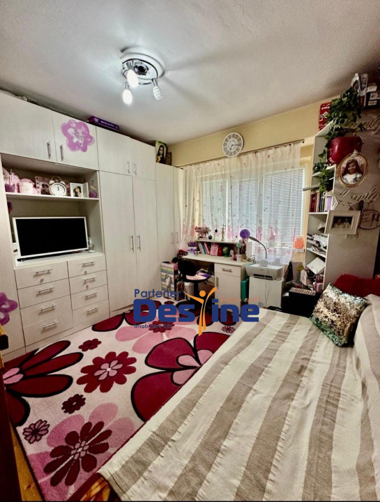 Apartament 2 camere, decomandat, zona excelenta, Calea Aradului