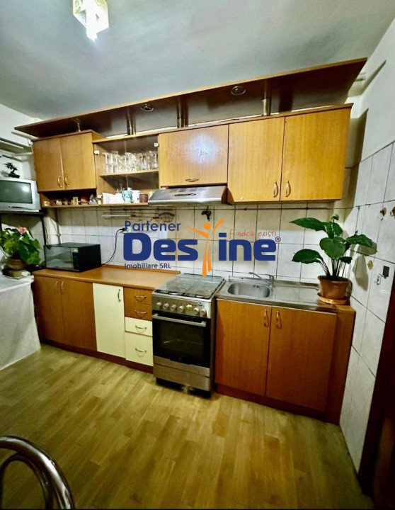 Apartament 2 camere, decomandat, zona excelenta, Calea Aradului
