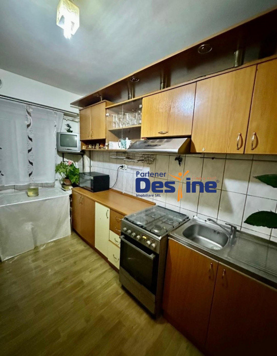 Apartament 2 camere, decomandat, zona excelenta, Calea Aradului