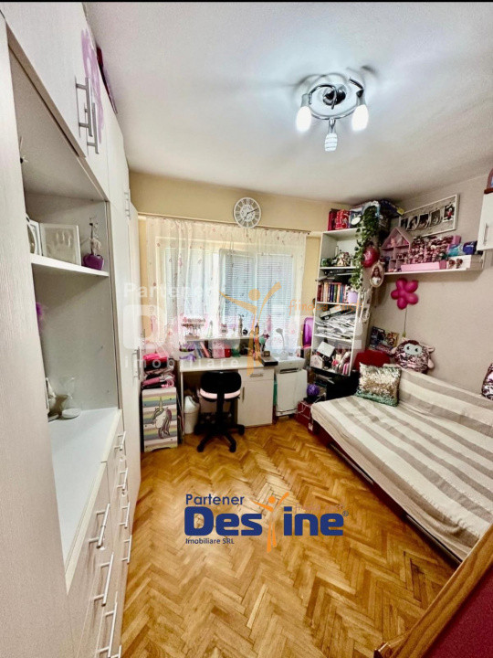 Apartament 2 camere, decomandat, zona excelenta, Calea Aradului