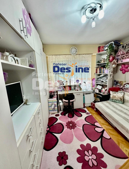 Apartament 2 camere, decomandat, zona excelenta, Calea Aradului