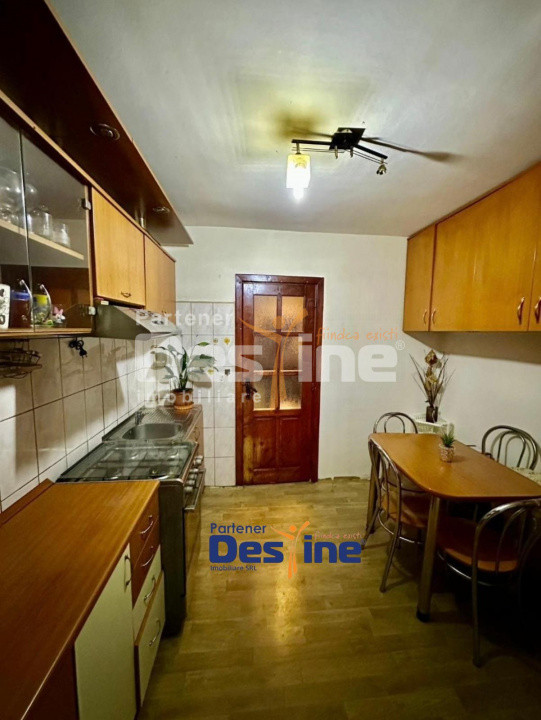 Apartament 2 camere, decomandat, zona excelenta, Calea Aradului