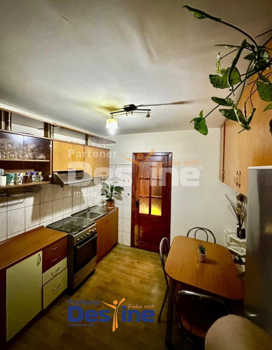 Apartament 2 camere, decomandat, zona excelenta, Calea Aradului