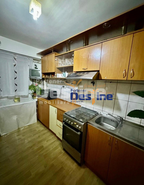 Apartament 2 camere, decomandat, zona excelenta, Calea Aradului