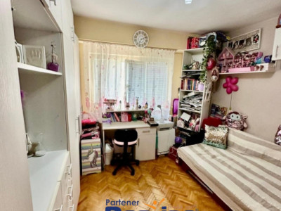 Apartament 2 camere, decomandat, zona excelenta, Calea Aradului