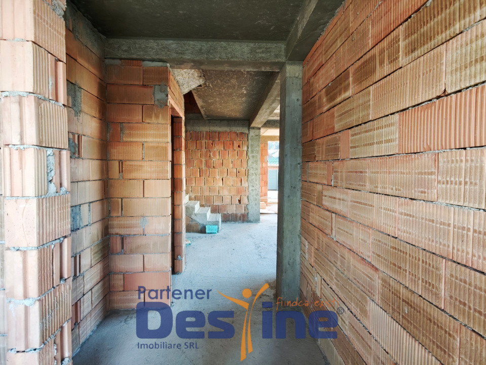 Case moderne tip triplex NZEB de vânzare în Brașov – zona Noua, lângă pădure-lac