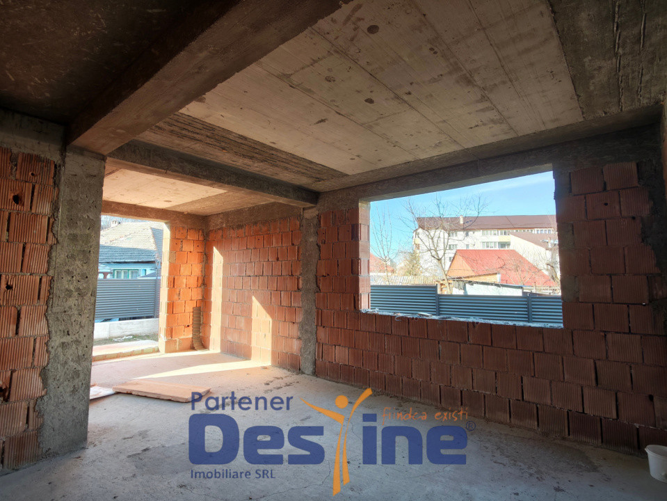 Case moderne tip triplex NZEB de vânzare în Brașov – zona Noua, lângă pădure-lac