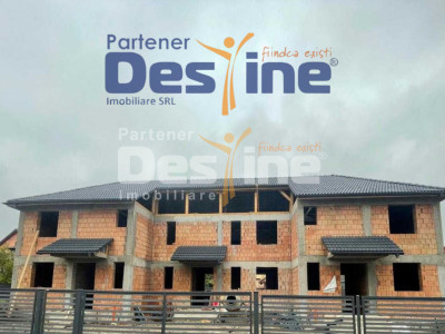 Case moderne tip triplex NZEB de vânzare în Brașov – zona Noua, lângă pădure-lac