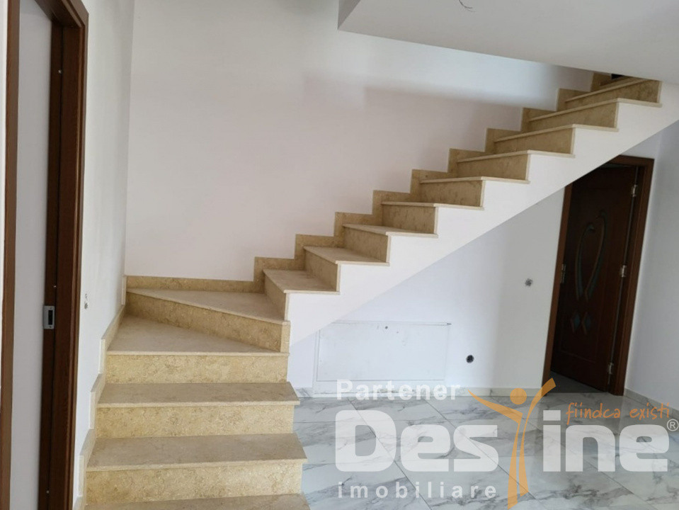 Vilă spațioasă de vânzare în Săcele – zona Bunloc, priveliște superbă