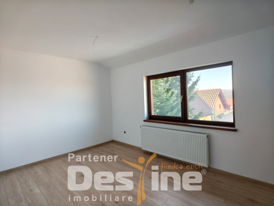 Vilă spațioasă de vânzare în Săcele – zona Bunloc, priveliște superbă