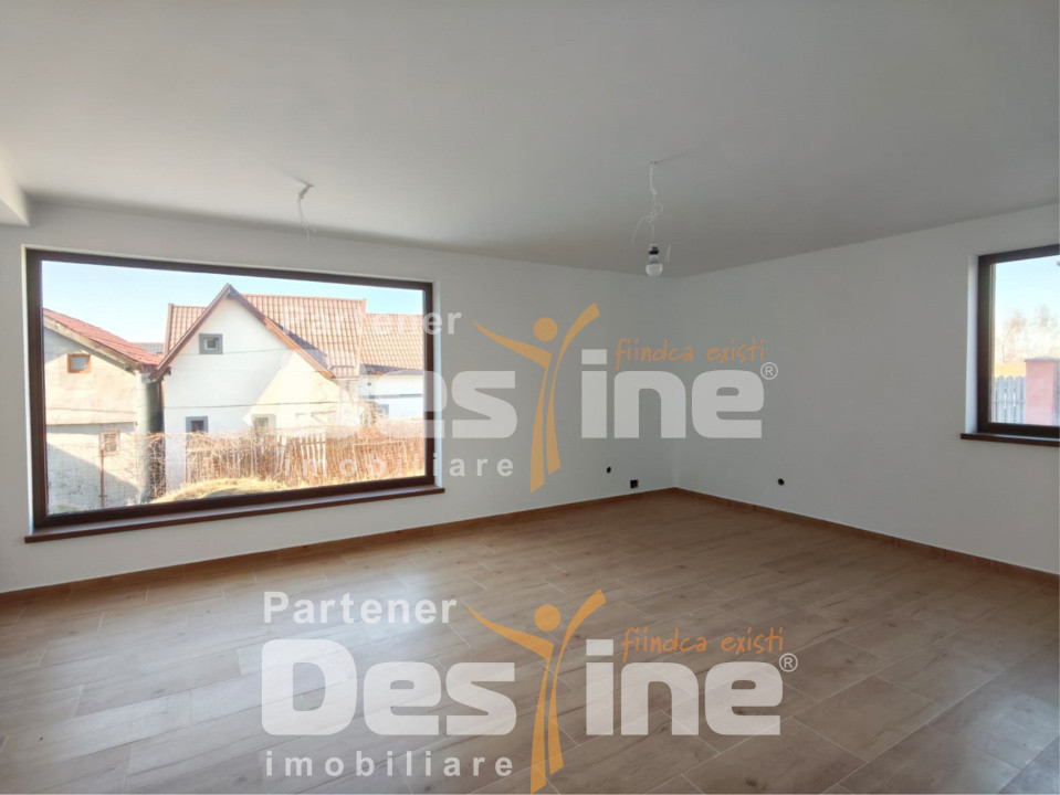 Vilă spațioasă de vânzare în Săcele – zona Bunloc, priveliște superbă
