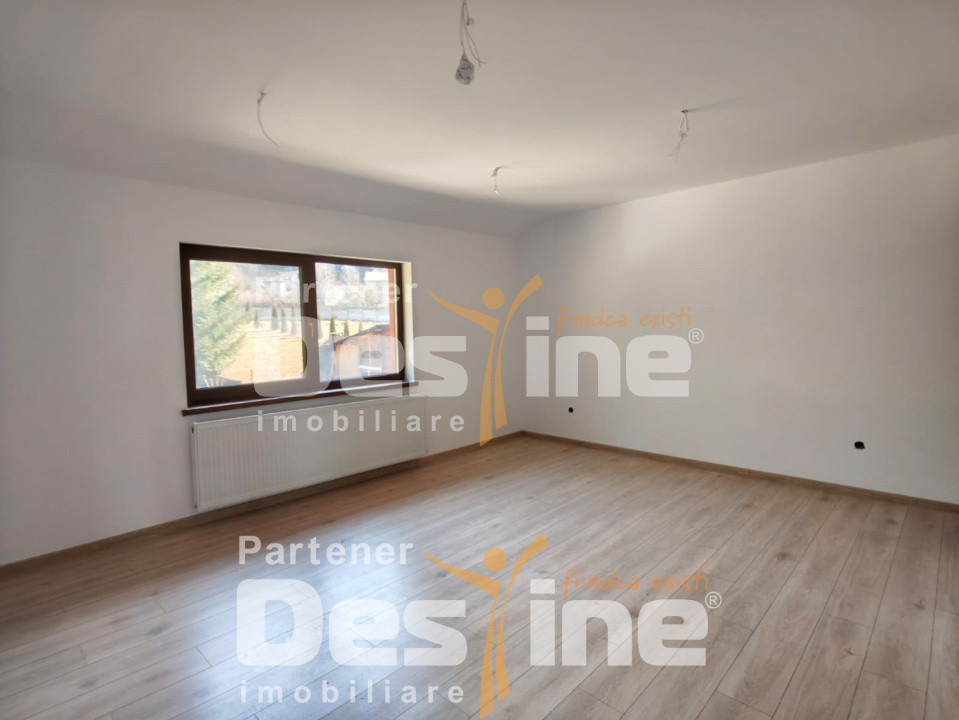 Vilă spațioasă de vânzare în Săcele – zona Bunloc, priveliște superbă