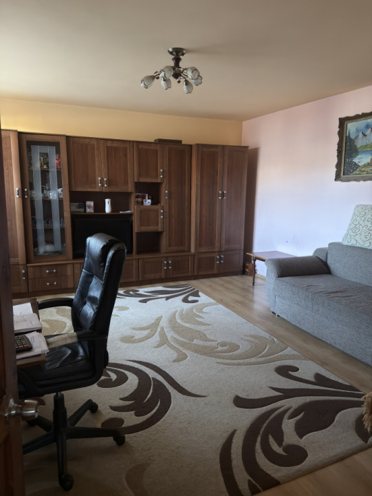 Casa P+1+M, în Rovine, zona linistita 