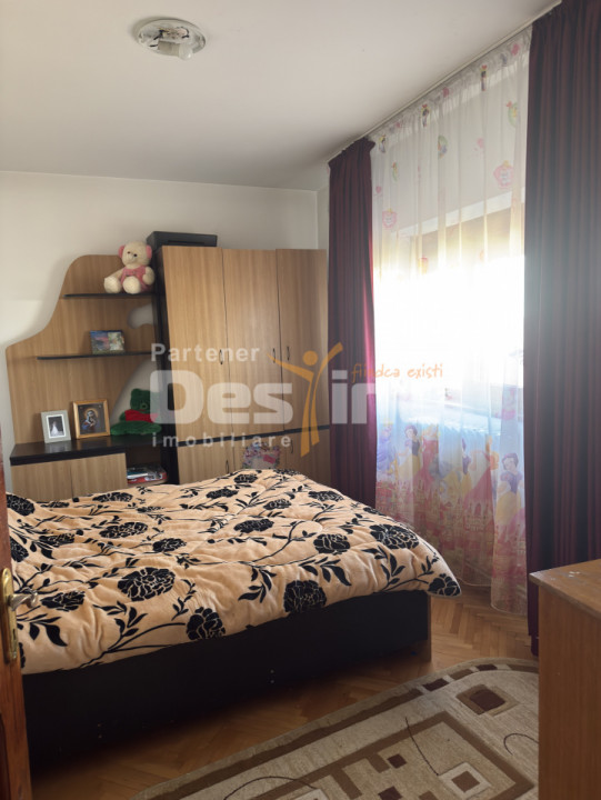 Casa P+1+M, în Rovine, zona linistita 