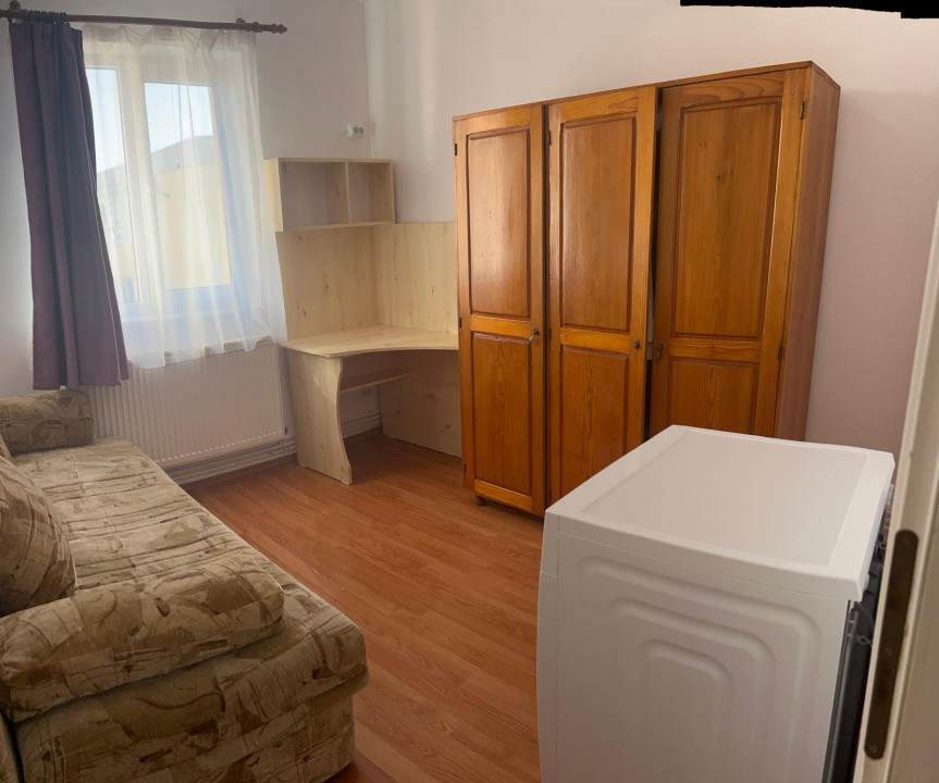 Apartament 2 camere, cu balcon, beci si loc de parcare, situat in zona Noua 