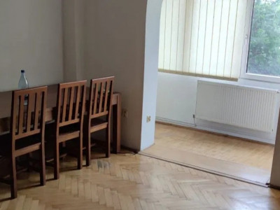 Apartament cu 3 camere, suprafata generoasa de 78mp, disponibil imediat