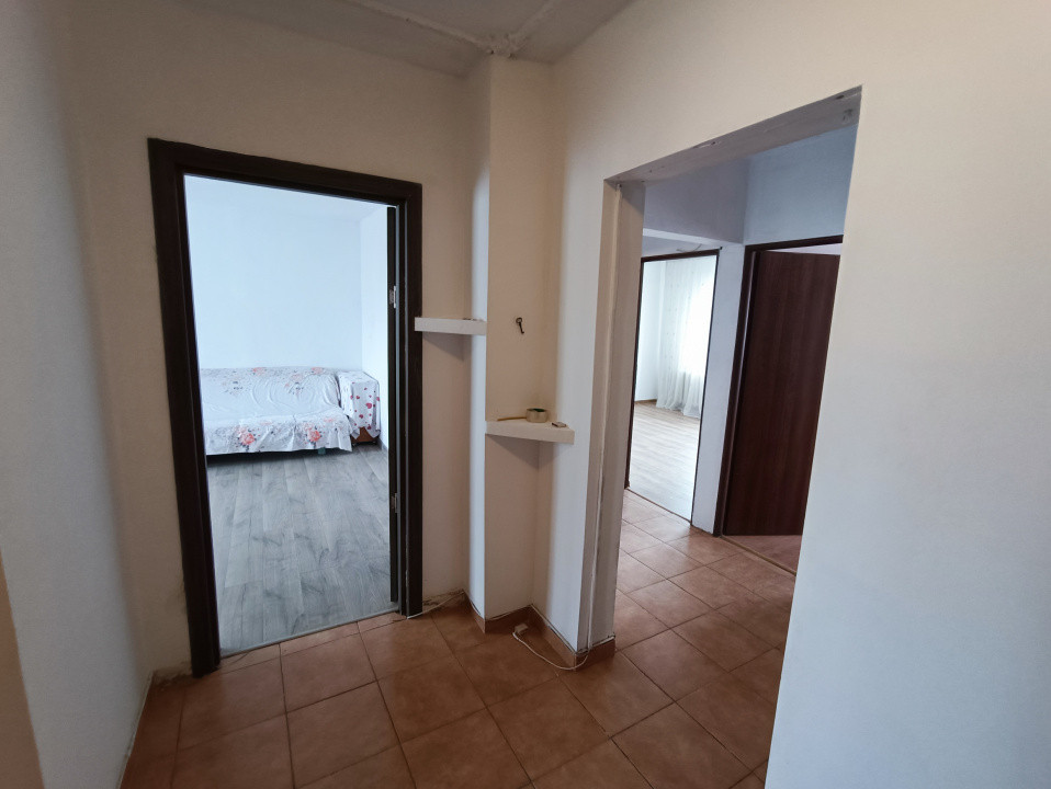 Apartament 3 camere, decomandat, langa Mall Vitan