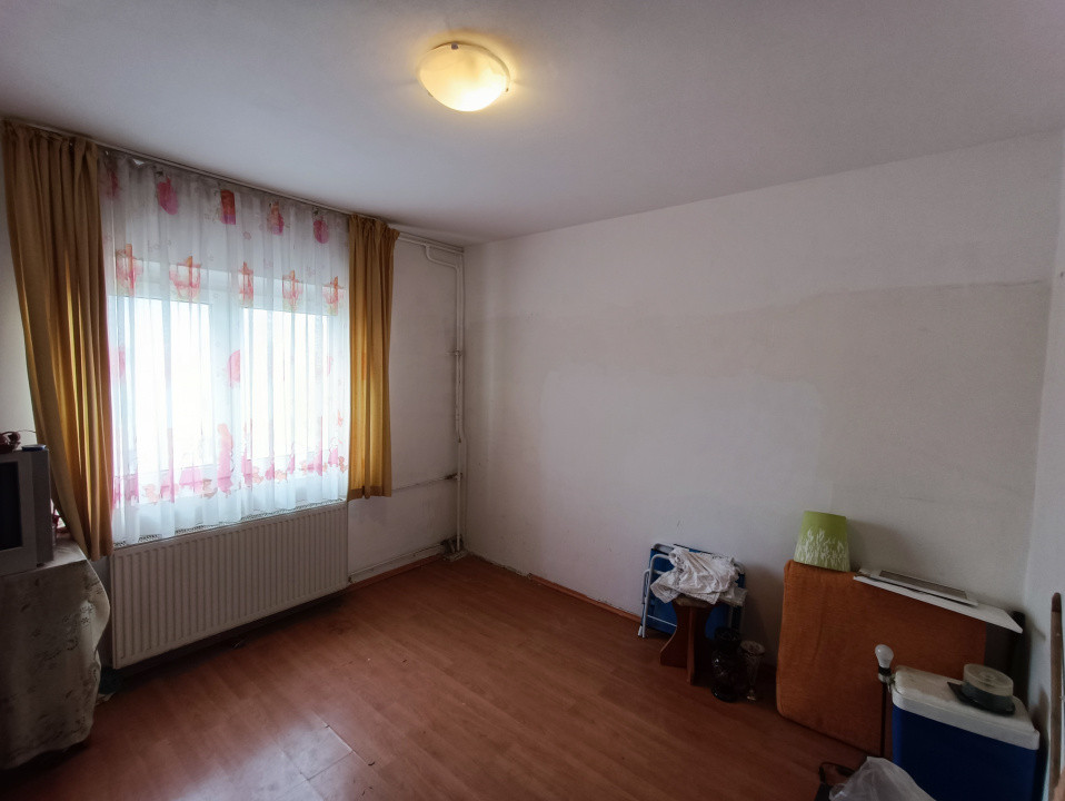 Apartament 3 camere, decomandat, langa Mall Vitan