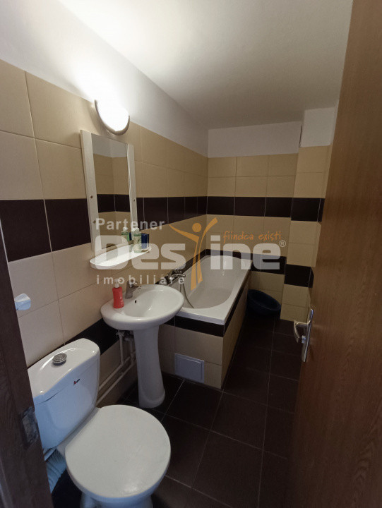 Apartament 3 camere, decomandat, langa Mall Vitan