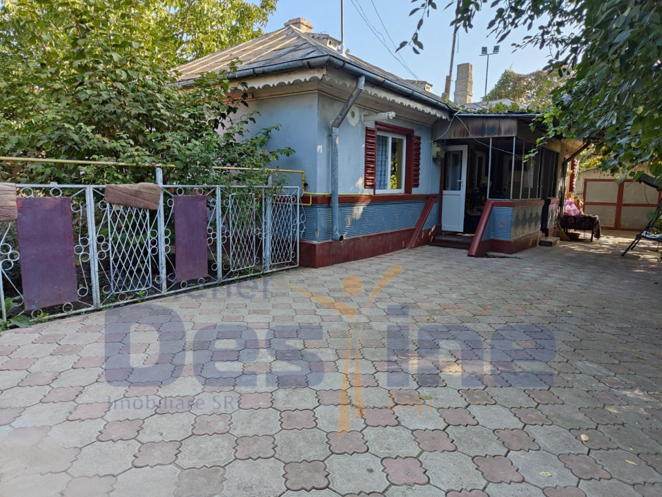 Casă bătrânească modernizată 74 mp + 73 mp anexe teren 585mp