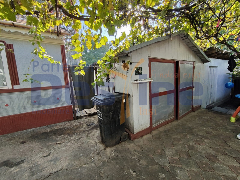 Casă bătrânească modernizată 74 mp + 73 mp anexe teren 585mp