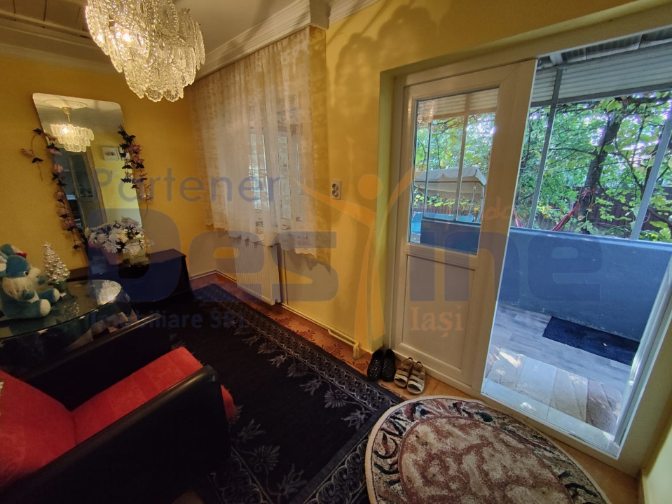 Casă bătrânească modernizată 74 mp + 73 mp anexe teren 585mp