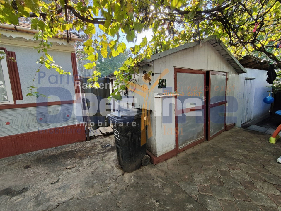 Casă bătrânească modernizată 74 mp + 73 mp anexe teren 585mp