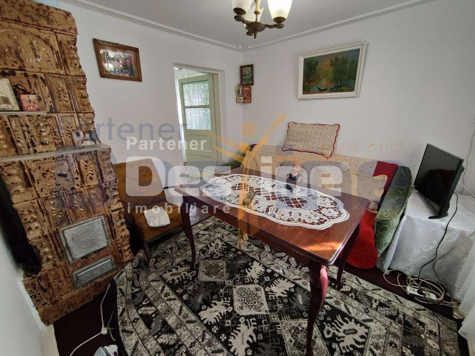Casă bătrânească modernizată 74 mp + 73 mp anexe teren 585mp