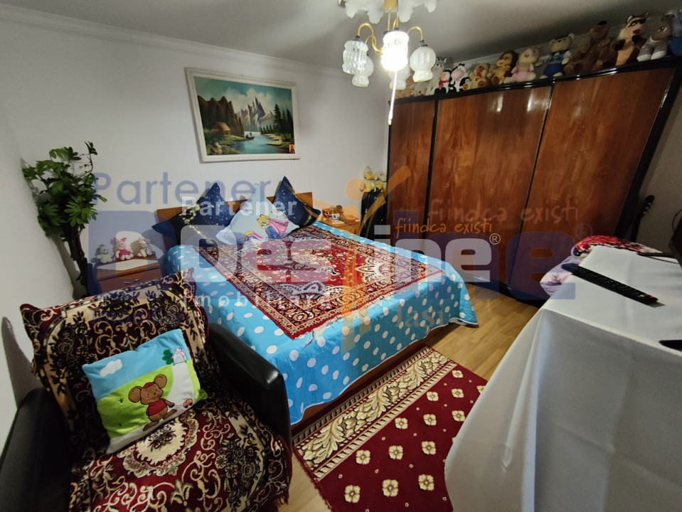 Casă bătrânească modernizată 74 mp + 73 mp anexe teren 585mp