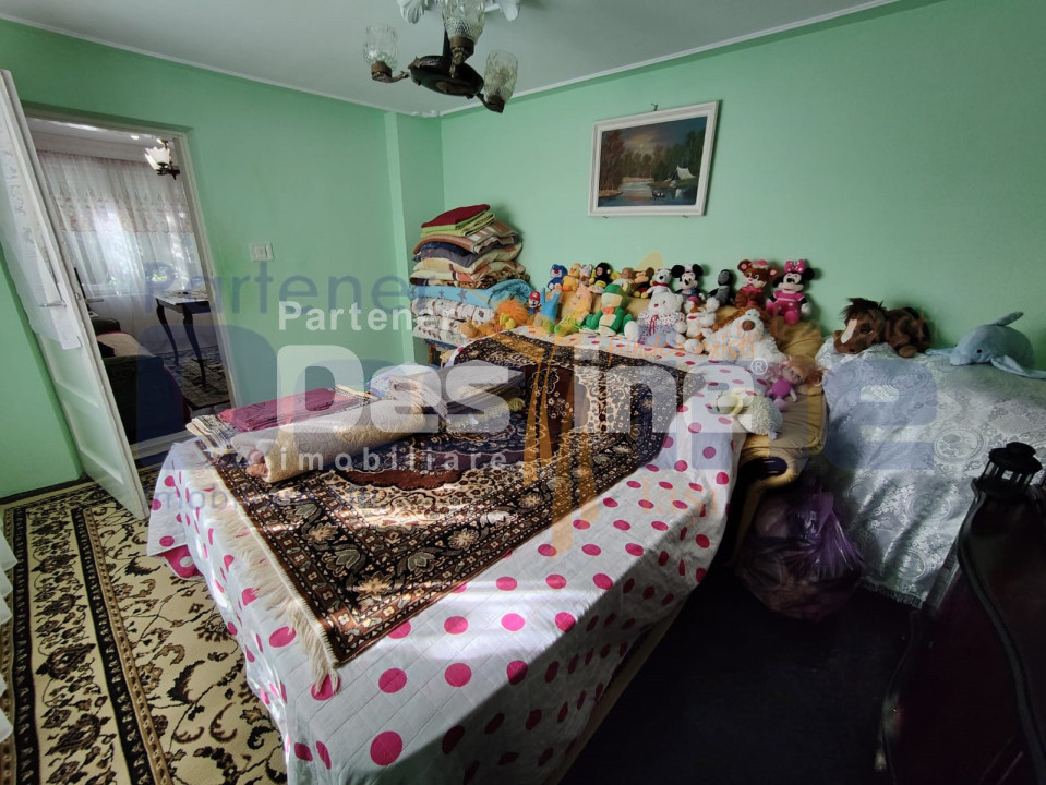 Casă bătrânească modernizată 74 mp + 73 mp anexe teren 585mp