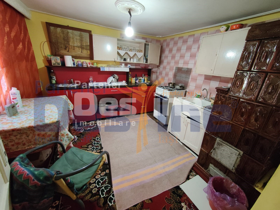 Casă bătrânească modernizată 74 mp + 73 mp anexe teren 585mp