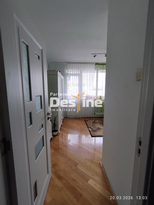 Apartament de vânzare 2 camere, decomandat, zona ultra centrală, semi / mobilat