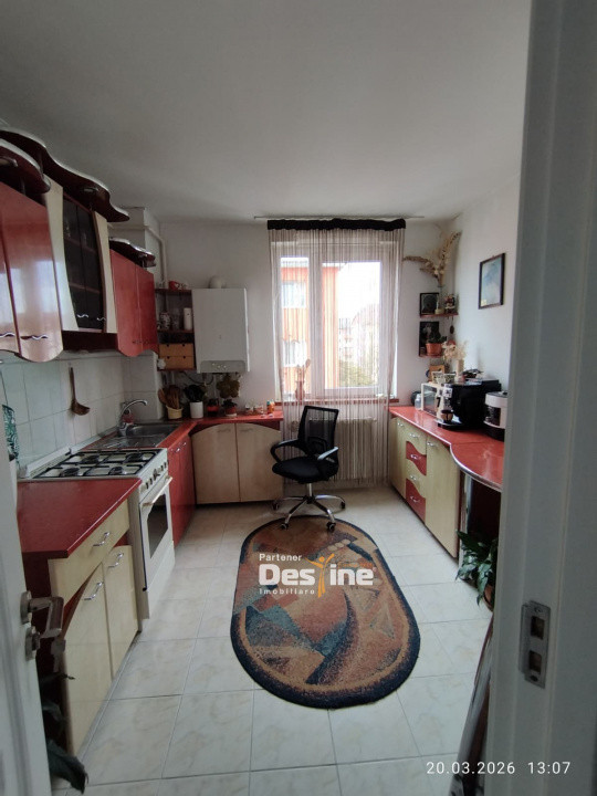 Apartament de vânzare 2 camere, decomandat, zona ultra centrală, semi / mobilat