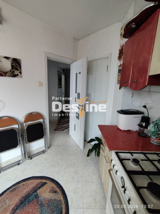 Apartament de vânzare 2 camere, decomandat, zona ultra centrală, semi / mobilat