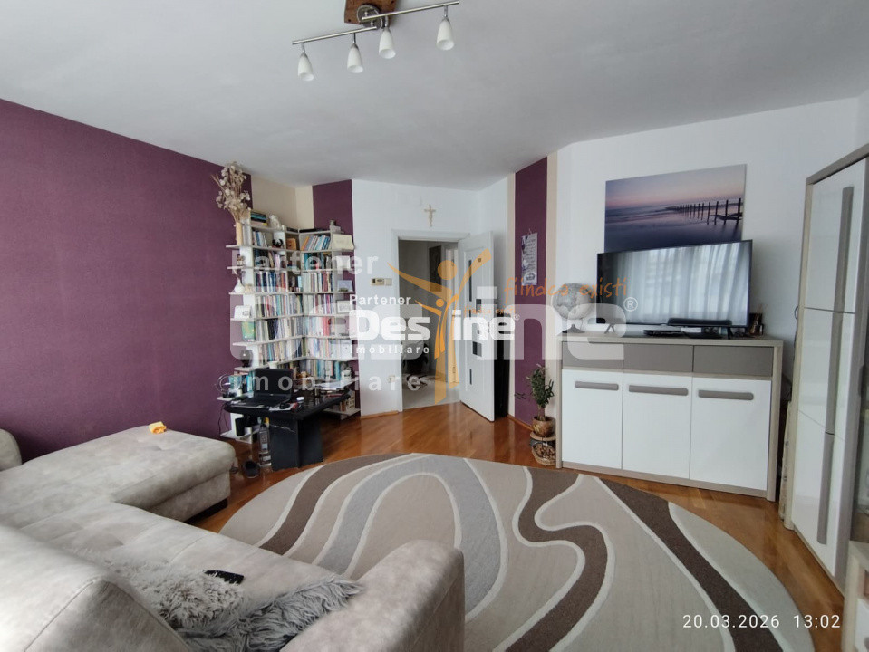 Apartament de vânzare 2 camere, decomandat, zona ultra centrală, semi / mobilat