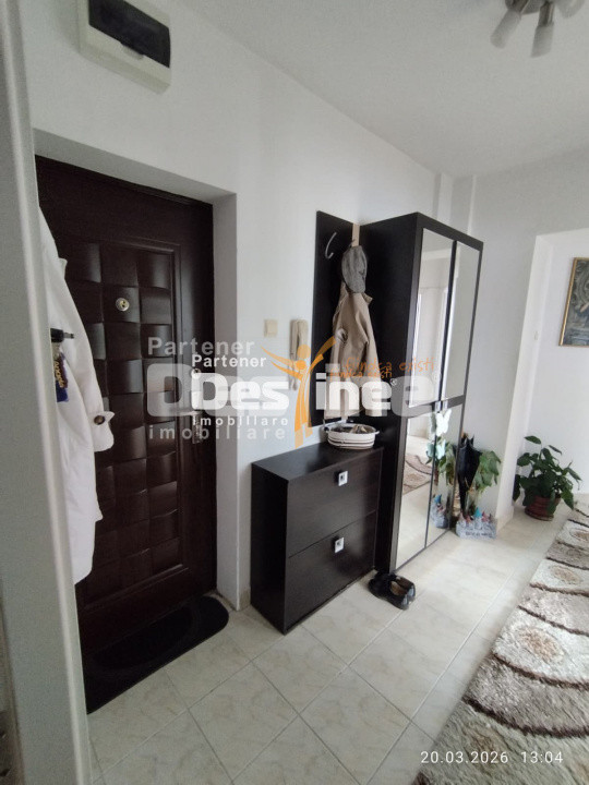 Apartament de vânzare 2 camere, decomandat, zona ultra centrală, semi / mobilat