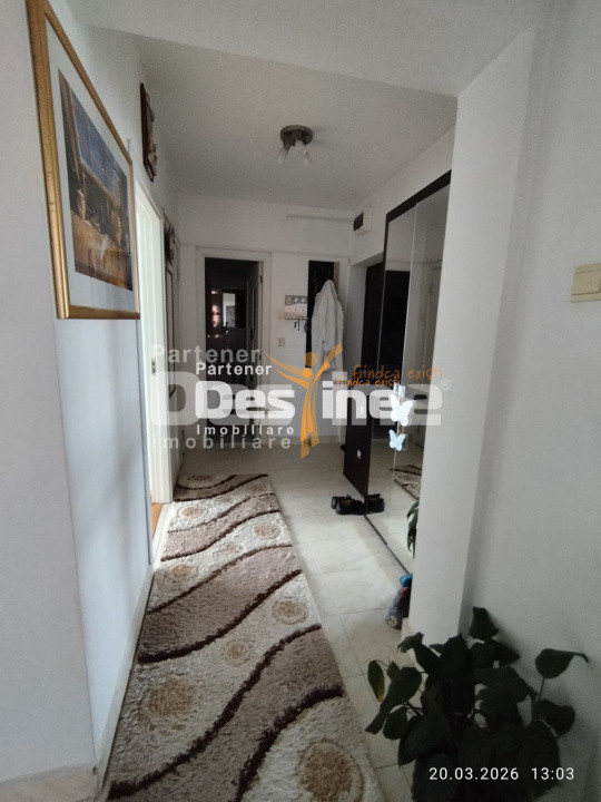 Apartament de vânzare 2 camere, decomandat, zona ultra centrală, semi / mobilat