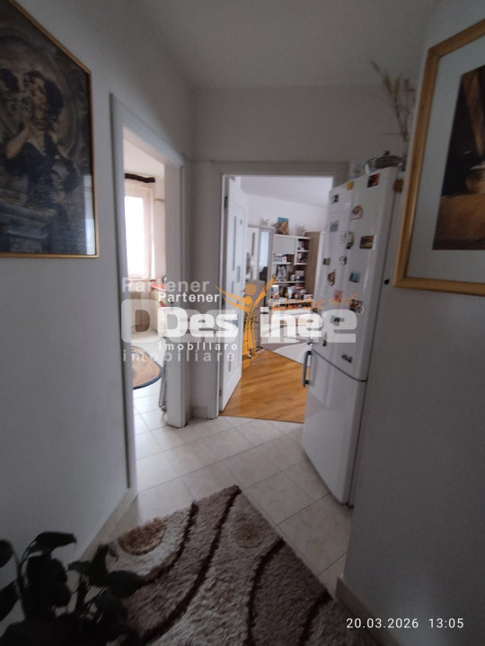 Apartament de vânzare 2 camere, decomandat, zona ultra centrală, semi / mobilat