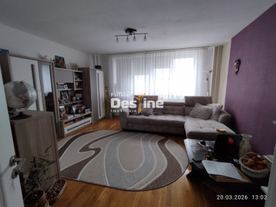 Apartament de vânzare 2 camere, decomandat, zona ultra centrală, semi / mobilat