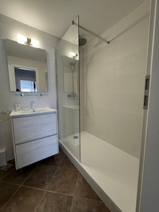 Banu Manta | 2 camere | et 8 | 54mp | renovat complet | 575 euro