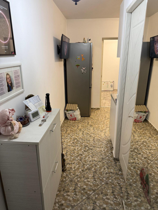 Apartament 2 camere mobilat/utilat, renovat recent, centrala proprie, Salaj