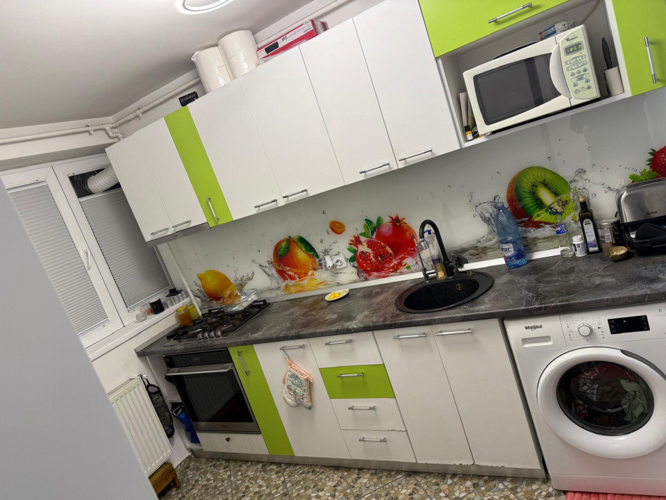 Apartament 2 camere mobilat/utilat, renovat recent, centrala proprie, Salaj