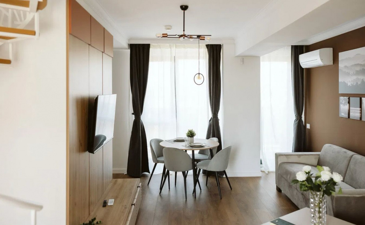 Hotel Marriott-Catedrala | 2 cam | 74mp + 107mp terasa | Mansarda | 296.000 euro