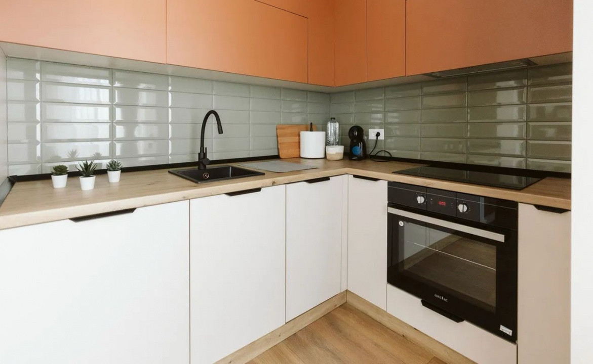 Hotel Marriott-Catedrala | 2 cam | 74mp + 107mp terasa | Mansarda | 296.000 euro