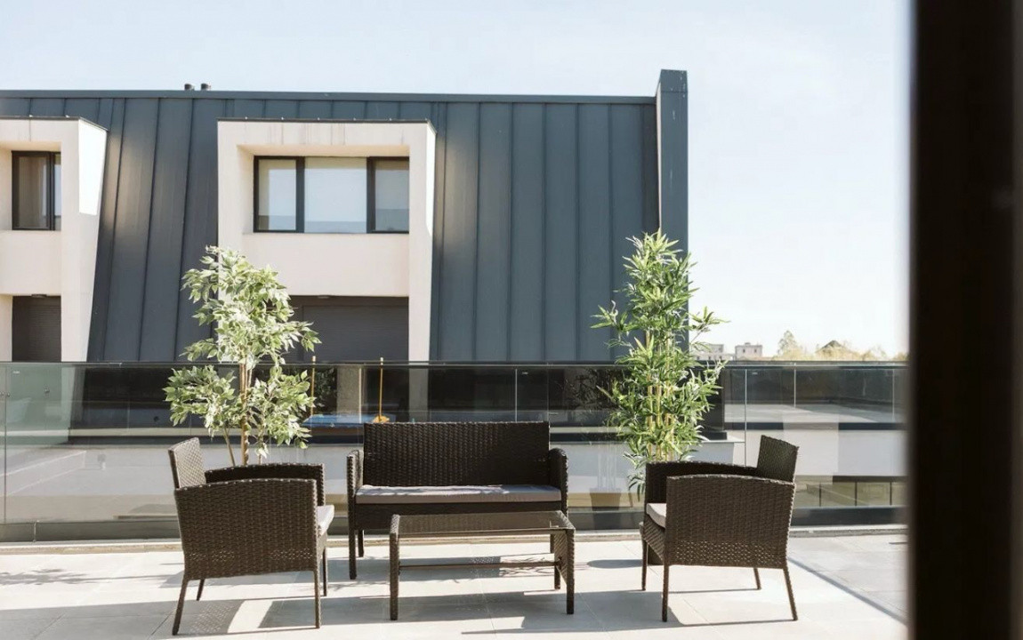 Hotel Marriott-Catedrala | 2 cam | 74mp + 107mp terasa | Mansarda | 296.000 euro