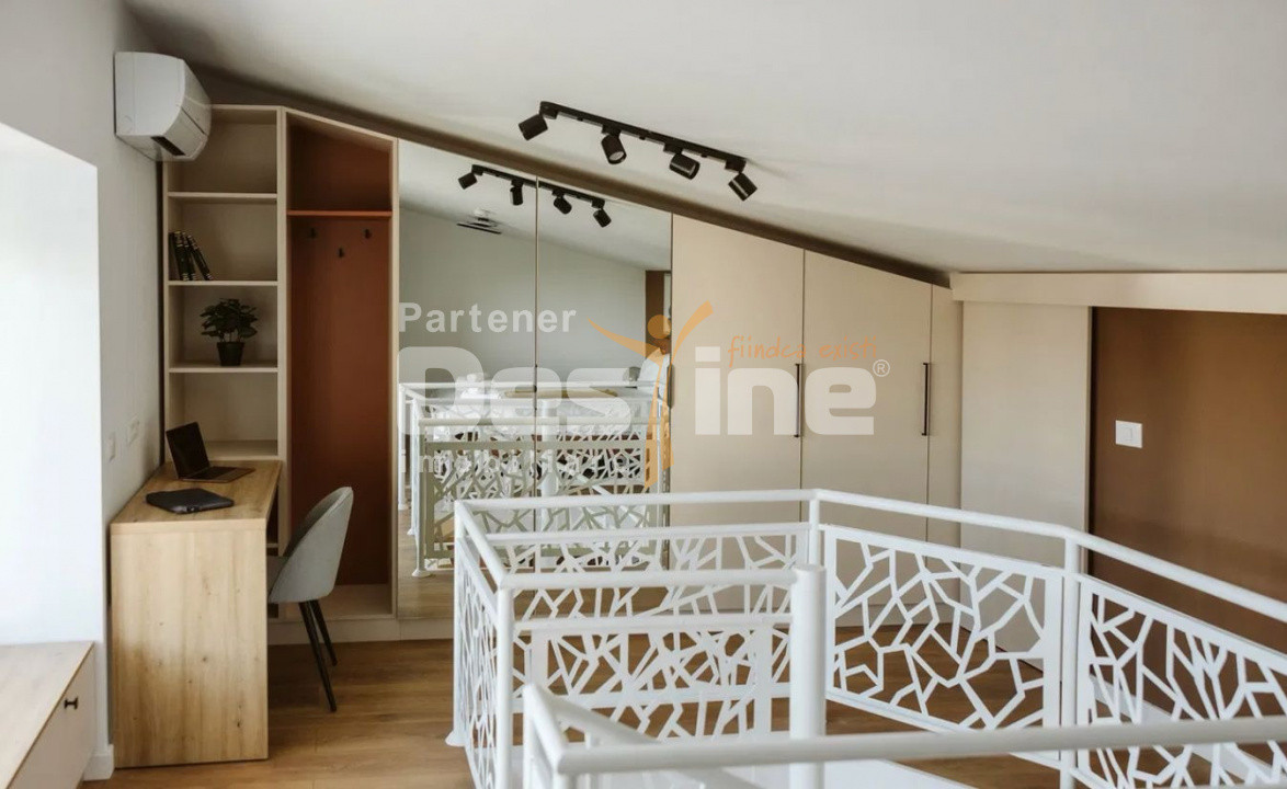 Hotel Marriott-Catedrala | 2 cam | 74mp + 107mp terasa | Mansarda | 296.000 euro
