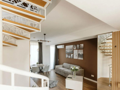 Hotel Marriott-Catedrala | 2 cam | 74mp + 107mp terasa | Mansarda | 296.000 euro