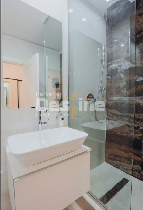 Hotel Marriott-Catedrala | 2 camere | 55mp + 81mp terasa | et 2 | 245.000 euro