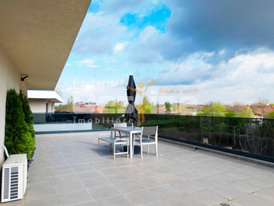 Hotel Marriott-Catedrala | 2 camere | 55mp + 81mp terasa | et 2 | 245.000 euro